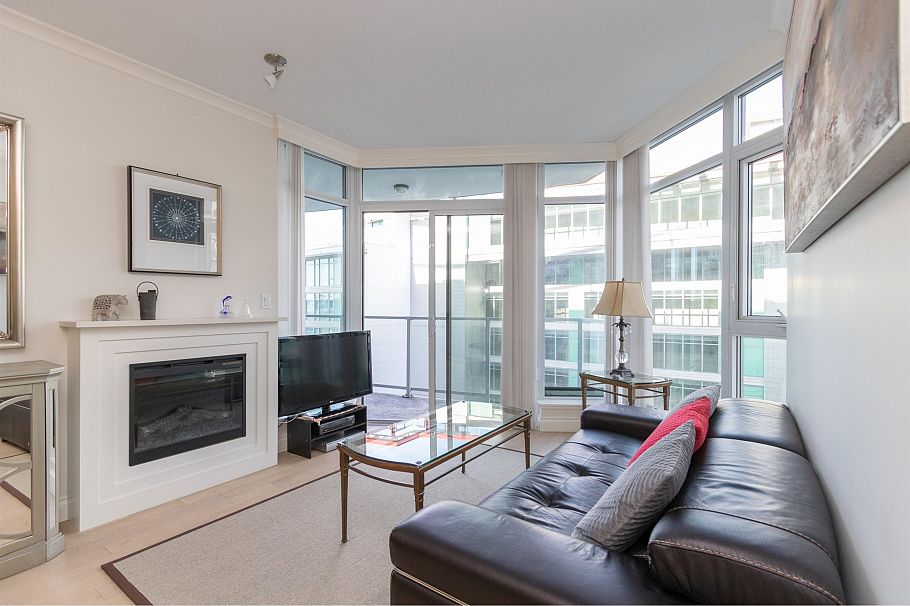 705 199 Victory Ship Way North Vancouver, BC - 3