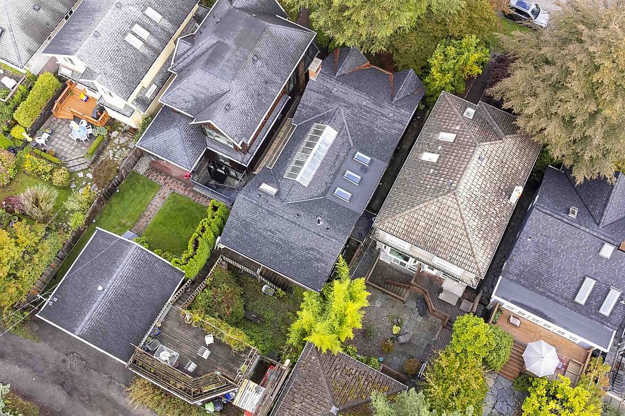 4564 W 11th Avenue Vancouver, BC - 21