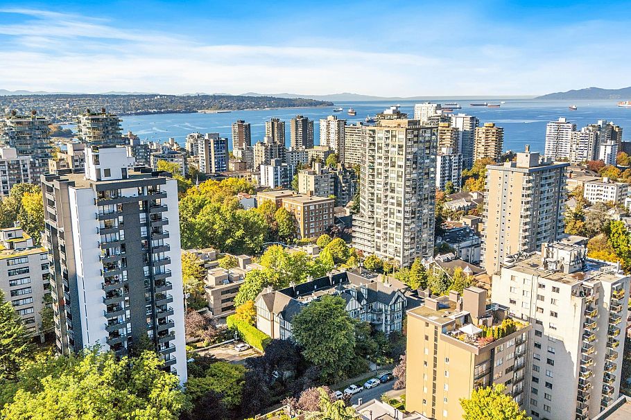 207 1388 Nelson Street Vancouver, BC - 21