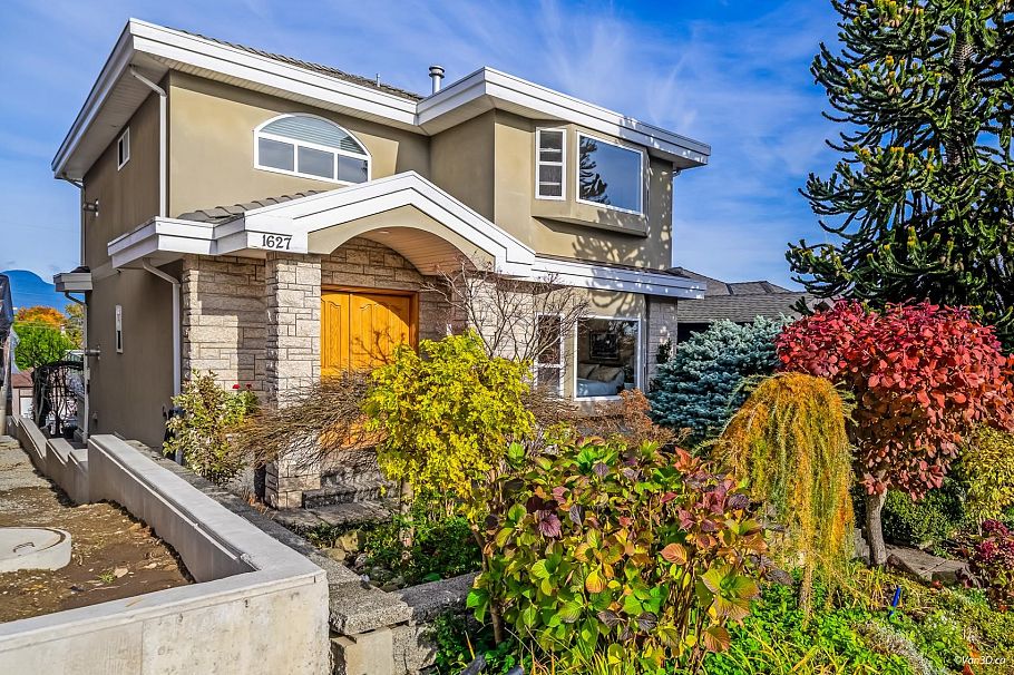 1627 E 34th Avenue Vancouver, BC - 1