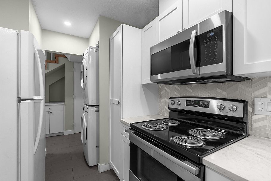 2645 Westview Drive North Vancouver, BC - 9