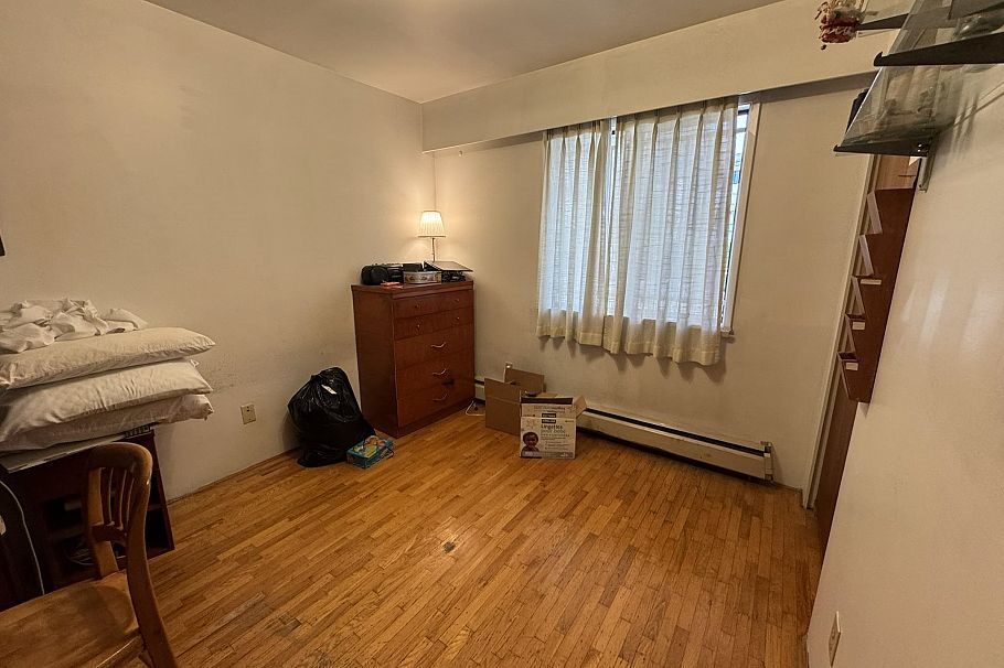 1346 E 2nd Avenue Vancouver, BC - 8