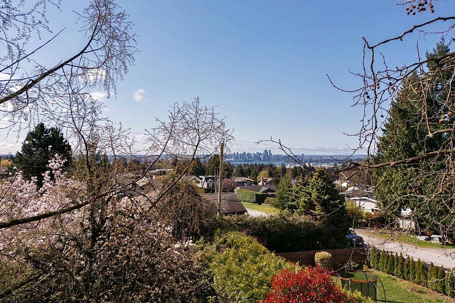 445 W Queens Road North Vancouver, BC - 5