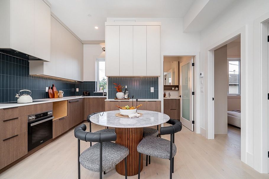 2462 Adanac Street Vancouver, BC - 6