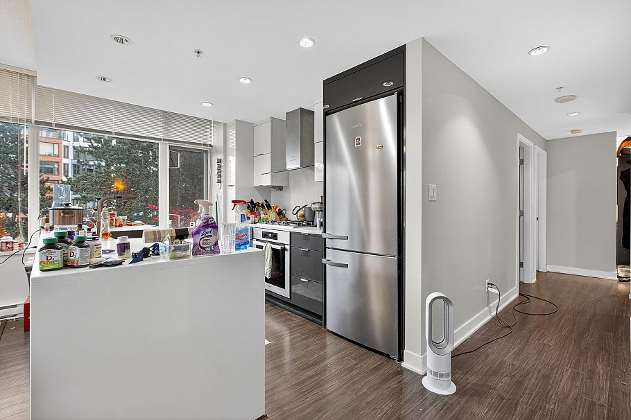 210 1777 W 7th Avenue Vancouver, BC - 11