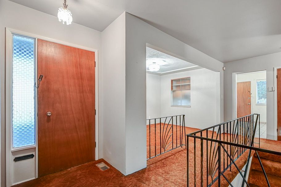 3226 E 1st Avenue Vancouver, BC - 5