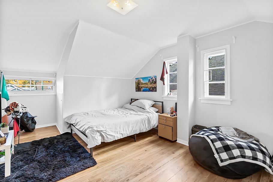 2846 W 8th Avenue Vancouver, BC - 20