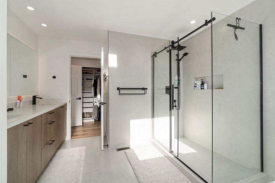 456 Montroyal Boulevard North Vancouver, BC - 18