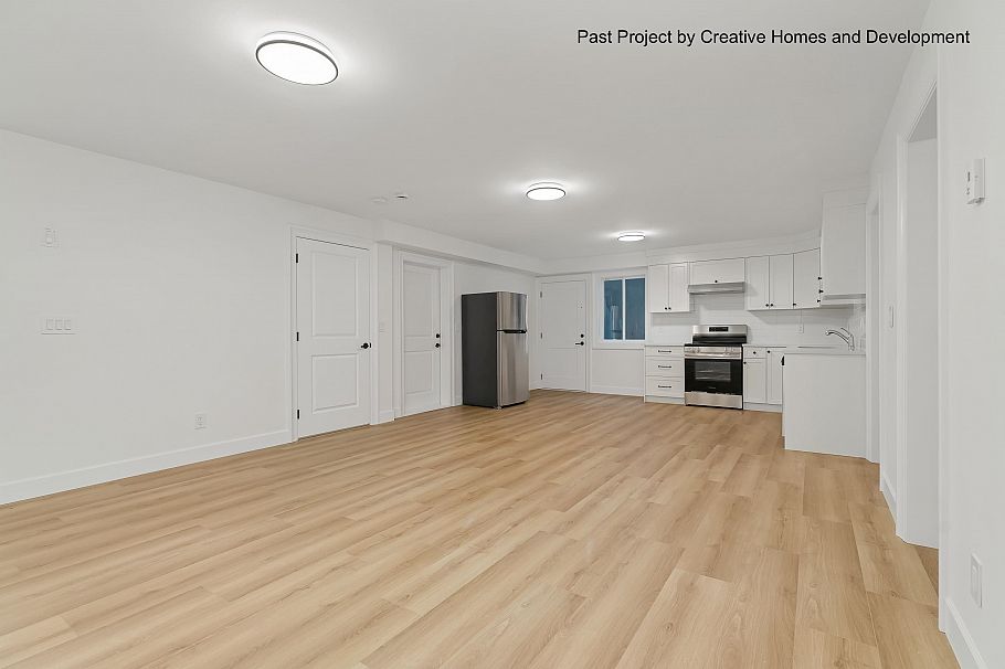 690 E Windsor Road North Vancouver, BC - 21