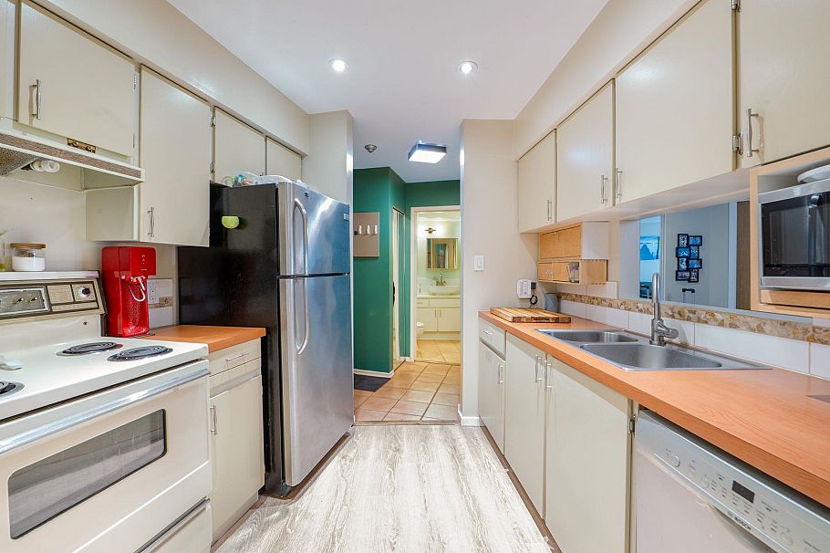 210 2222 Prince Edward Street Vancouver, BC - 12