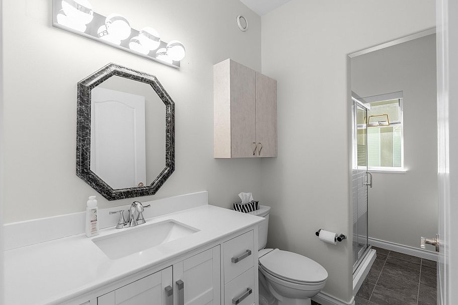 2249 Fraserview Drive Vancouver, BC - 11