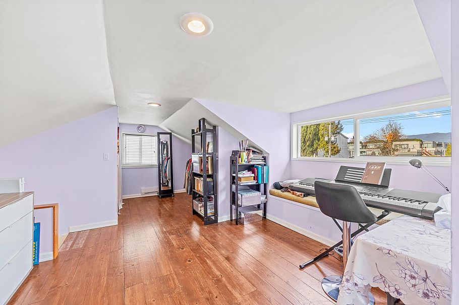 3576 W 17th Avenue Vancouver, BC - 17