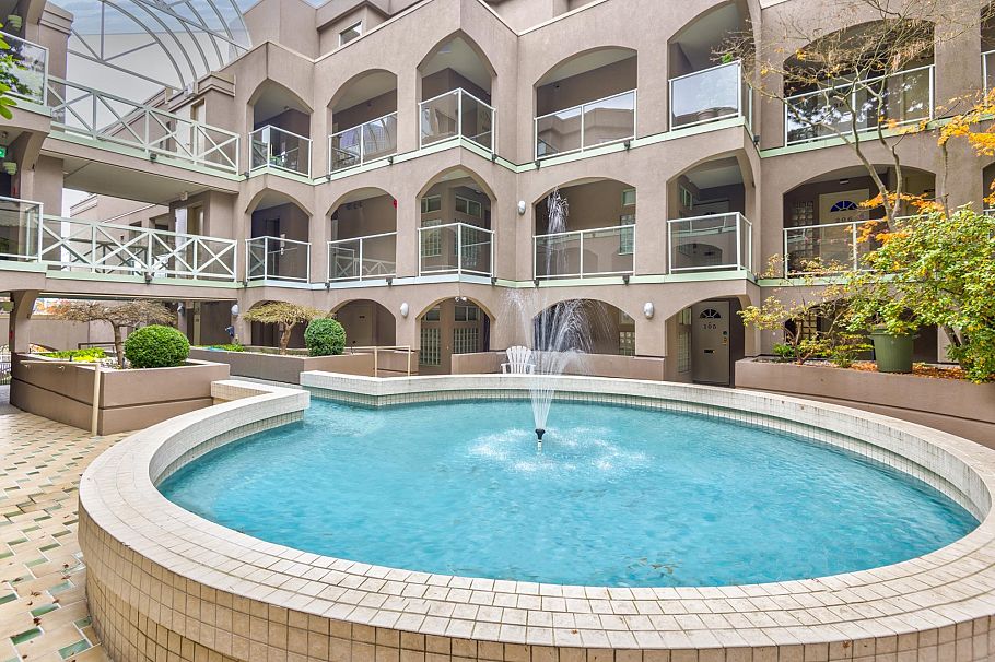 204 1082 W 8th Avenue Vancouver, BC - 3