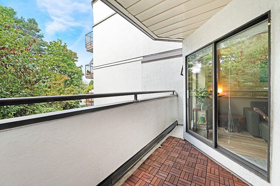 210 2222 Prince Edward Street Vancouver, BC - 9