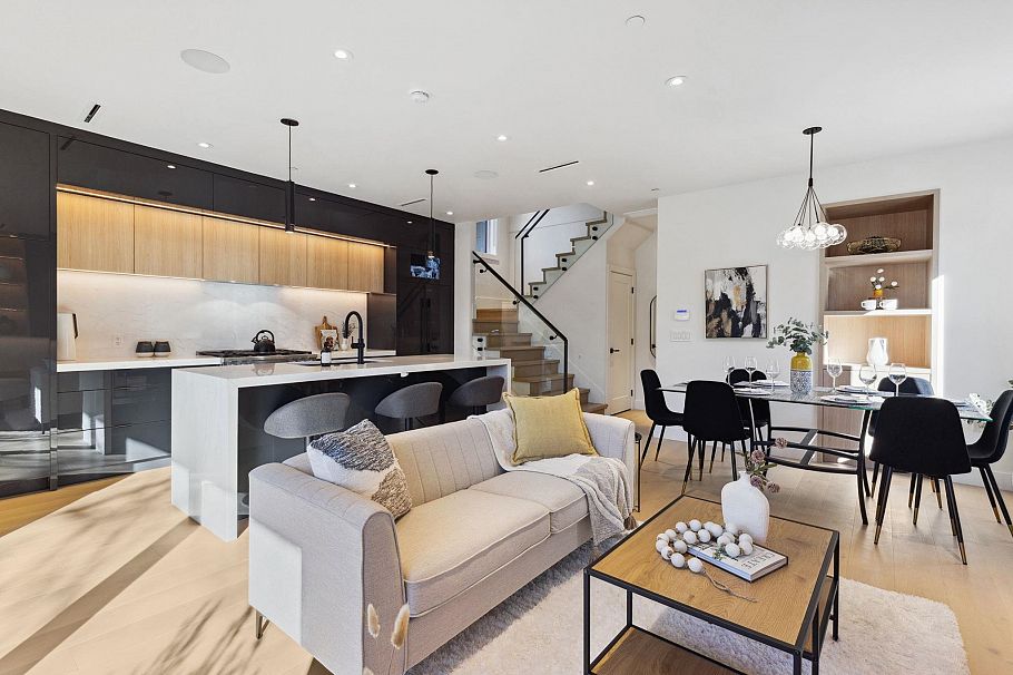 1 3081 West 14th Avenue Vancouver, BC - 4