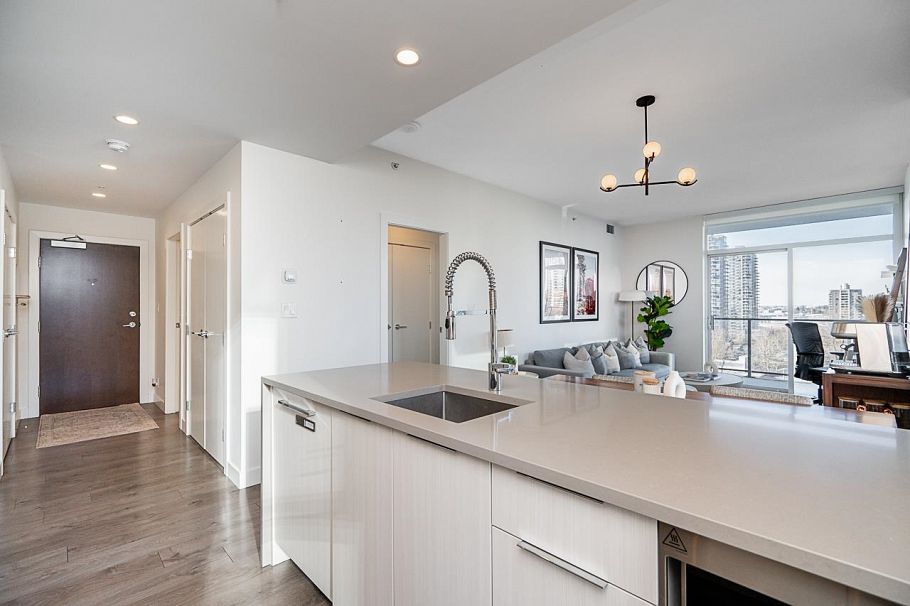 707 4465 Juneau Street Burnaby, BC - 11