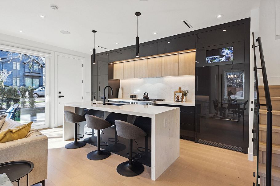 1 3081 West 14th Avenue Vancouver, BC - 15