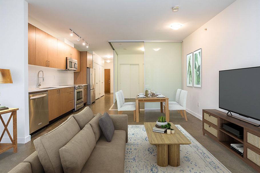 310 221 Union Street Vancouver, BC - 2