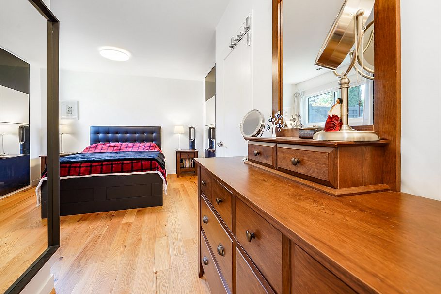 1287 W 15th Street North Vancouver, BC - 19