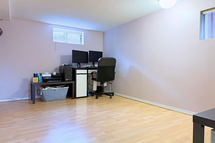 2168 Renfrew Street Vancouver, BC - 23