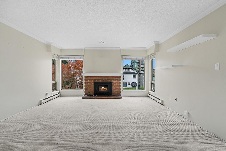 306 1260 W 10th Avenue Vancouver, BC - 1