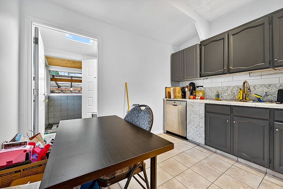 3838 Inverness Street Vancouver, BC - 21