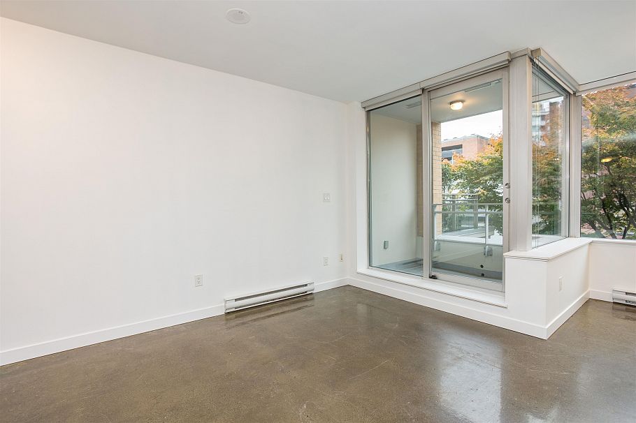 310 221 Union Street Vancouver, BC - 16
