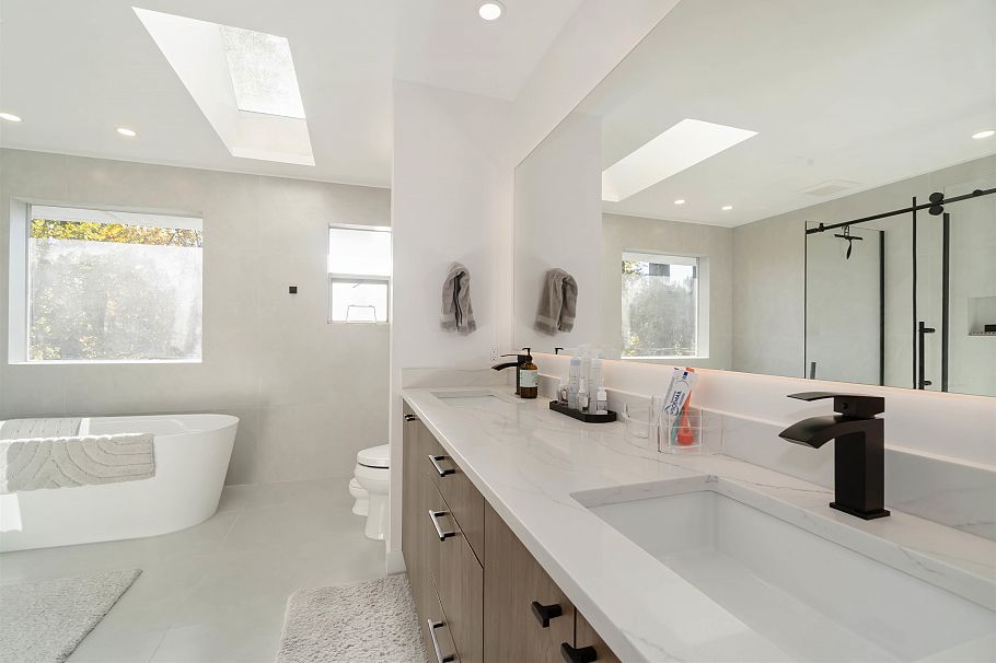 456 Montroyal Boulevard North Vancouver, BC - 17