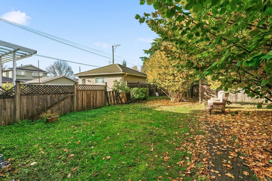 7963 Montcalm Street Vancouver, BC - 12