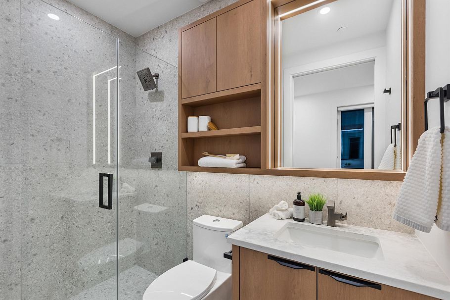 2 2435 Napier Street Vancouver, BC - 13