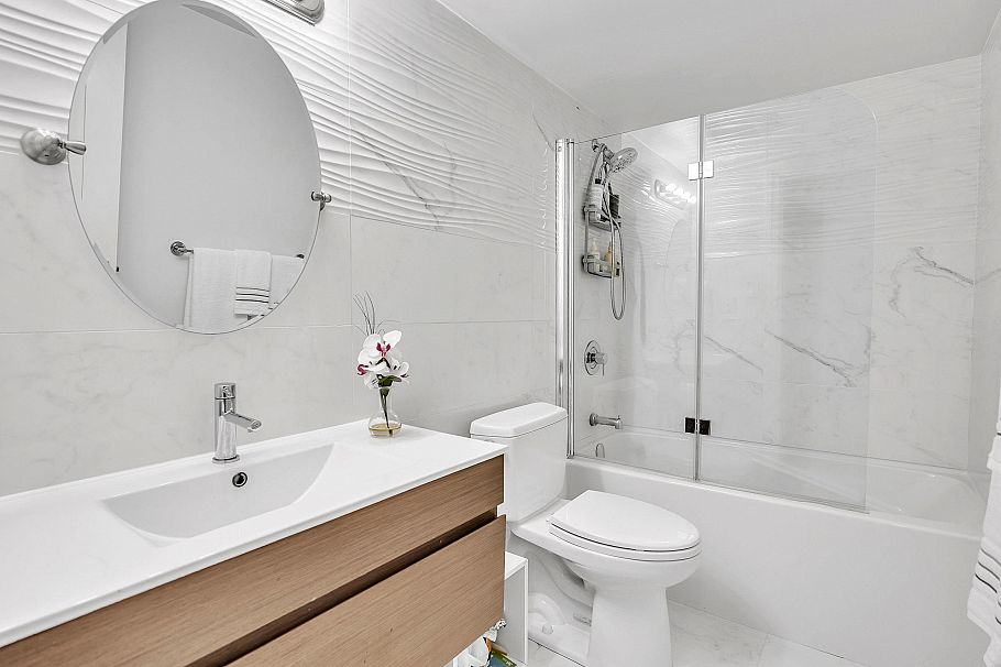 107 215 N Templeton Drive Vancouver, BC - 6