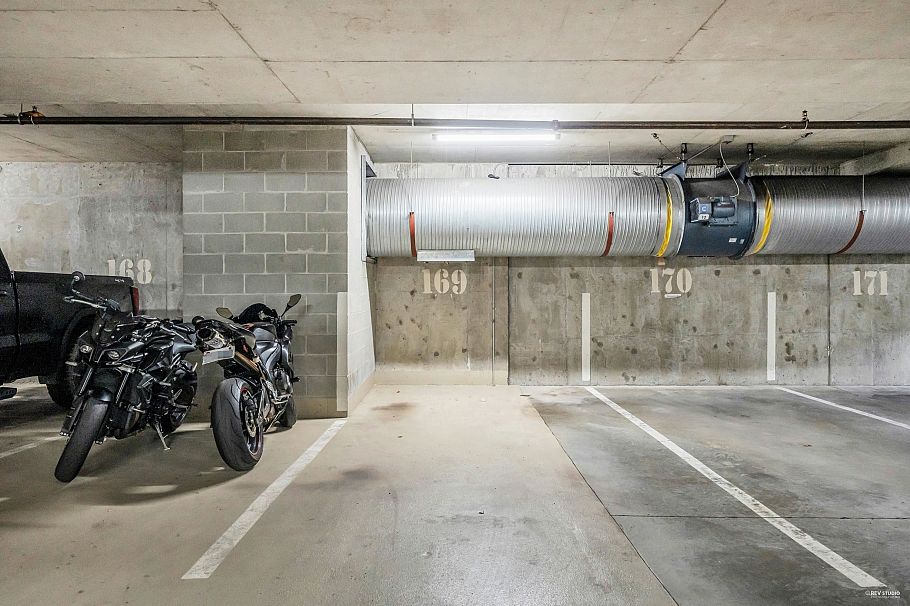 1608 1189 Howe Street Vancouver, BC - 24