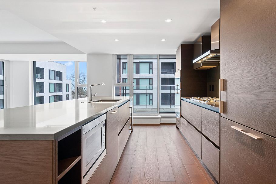 603 1571 W 57th Avenue Vancouver, BC - 9