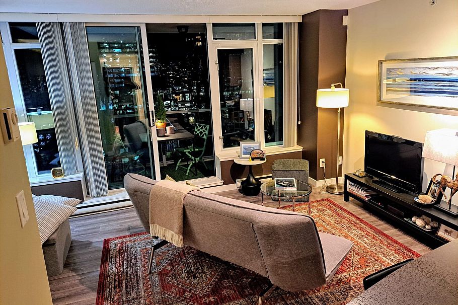 1611 610 Granville Street Vancouver, BC - 5