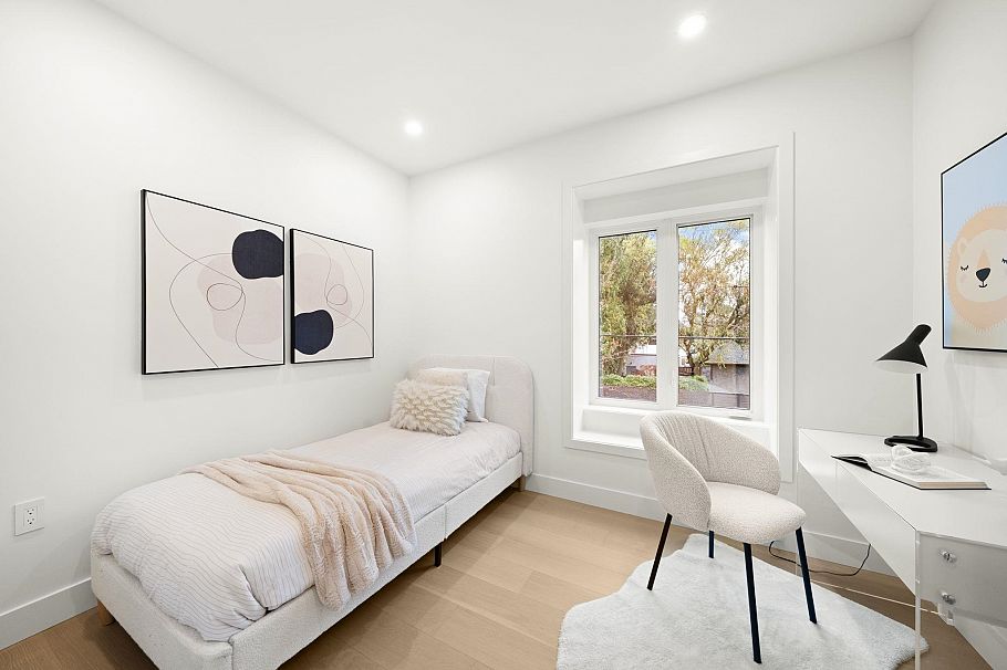 1095 E 14th Avenue Vancouver, BC - 27