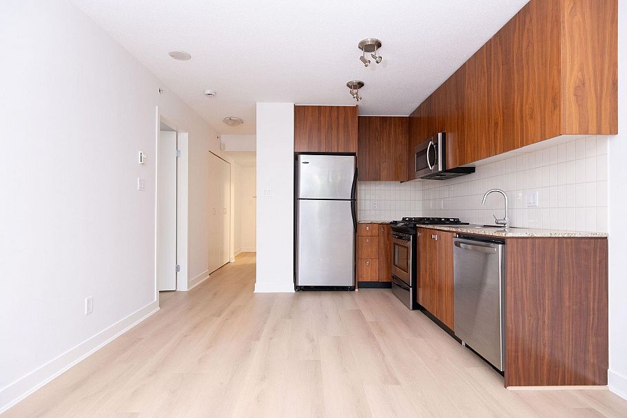 302 1030 W Broadway Street Vancouver, BC - 7