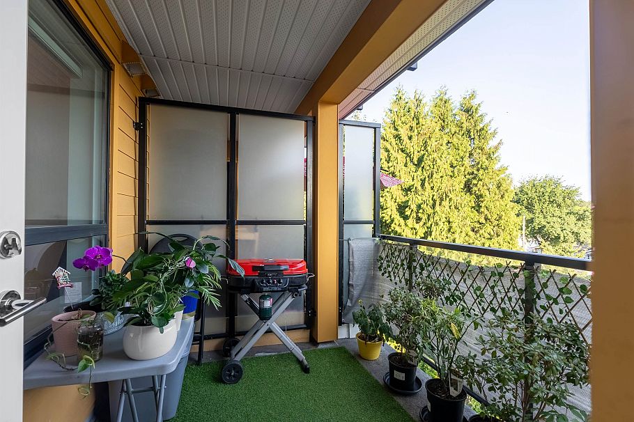 406 1519 Crown Street North Vancouver, BC - 19