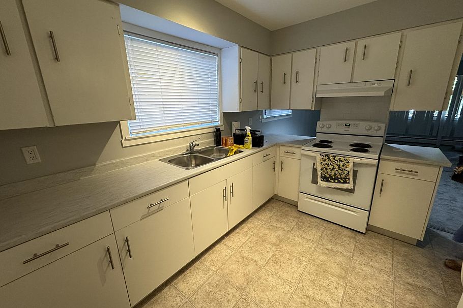 1346 E 2nd Avenue Vancouver, BC - 19