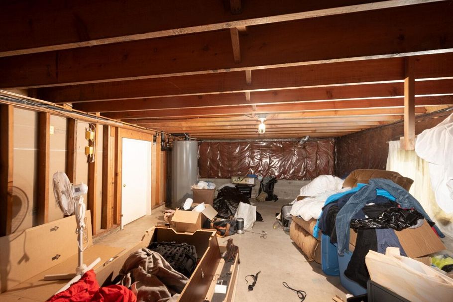 1285 Lucking Place North Vancouver, BC - 40