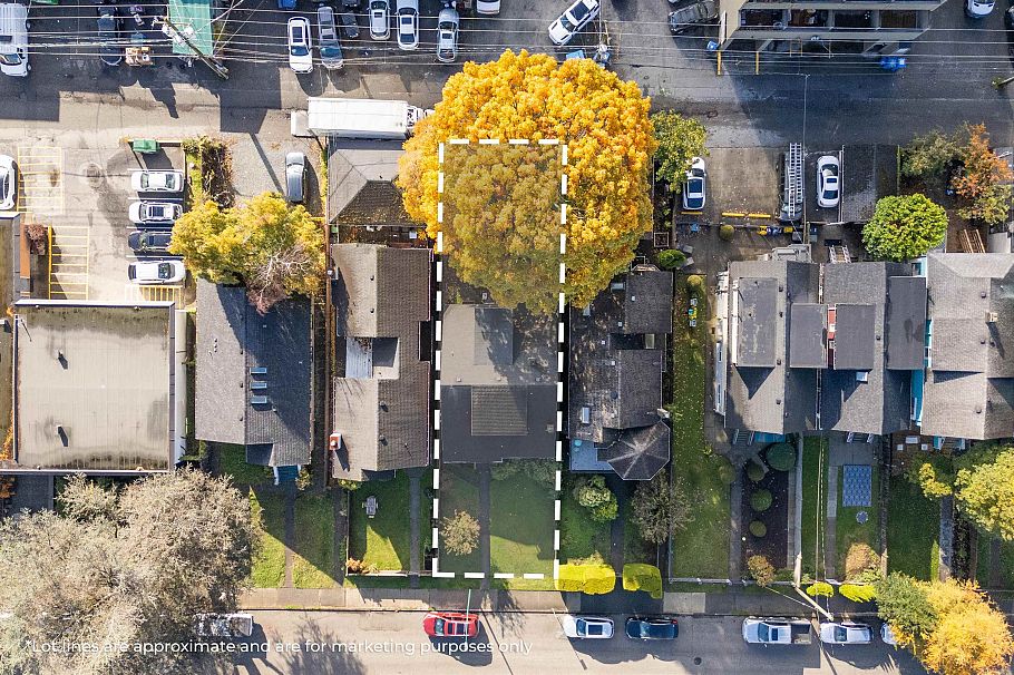 2846 W 8th Avenue Vancouver, BC - 37