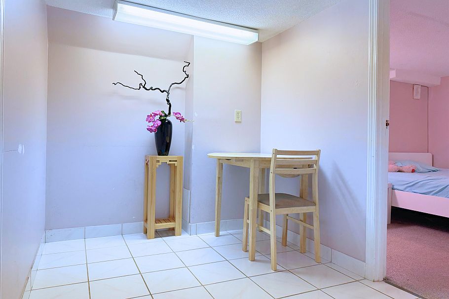 2168 Renfrew Street Vancouver, BC - 22