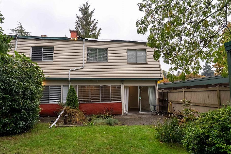 2645 Westview Drive North Vancouver, BC - 1