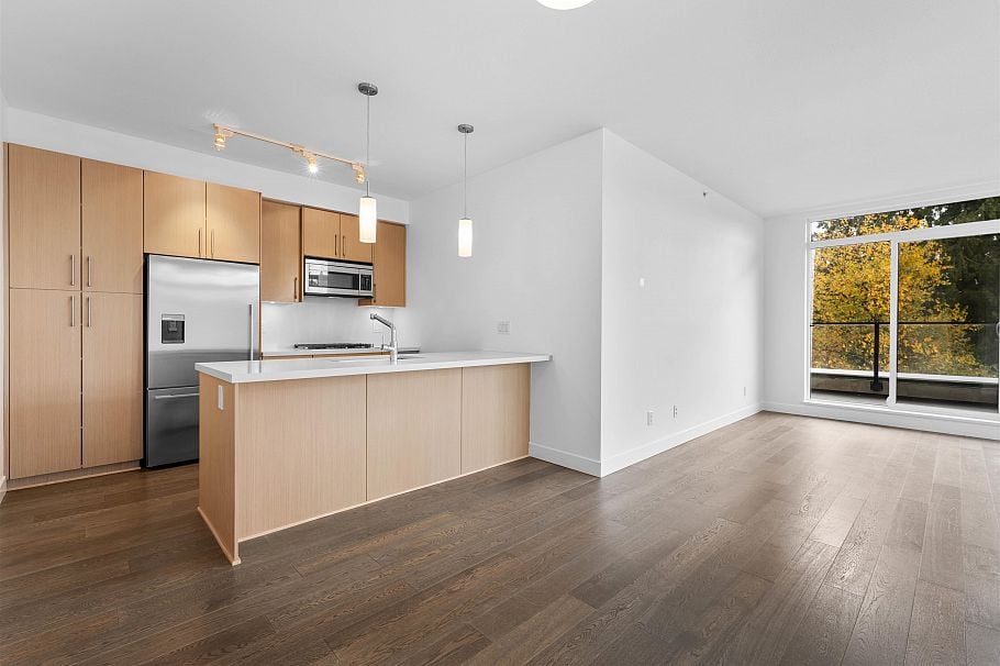 402 5325 West Boulevard Vancouver, BC - 7