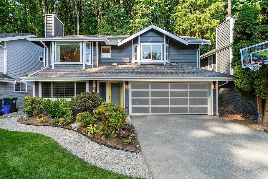 625 Seymour Court North Vancouver, BC - 1