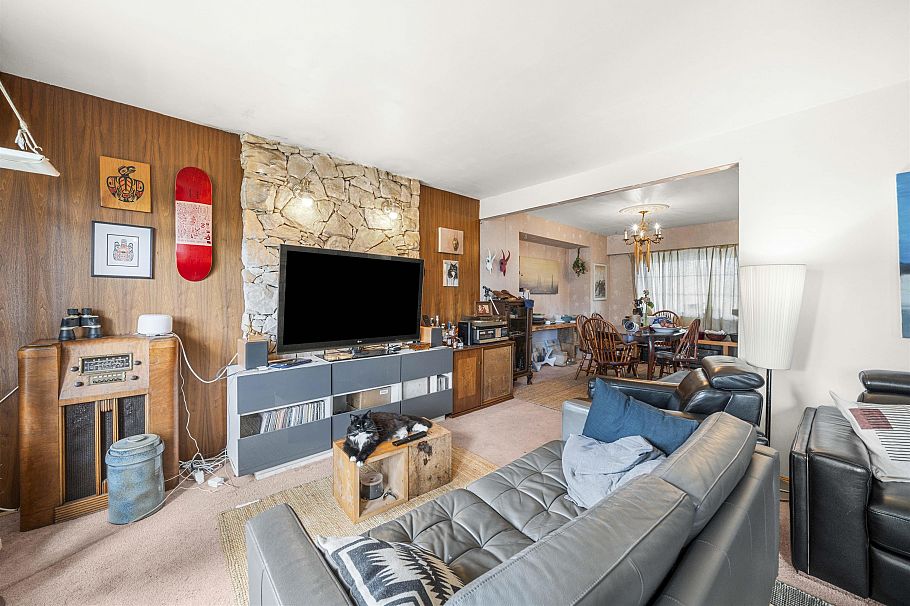 4561 Manor Street Vancouver, BC - 17