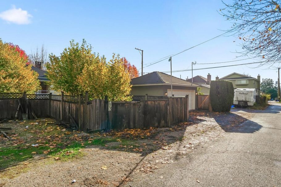 7963 Montcalm Street Vancouver, BC - 5