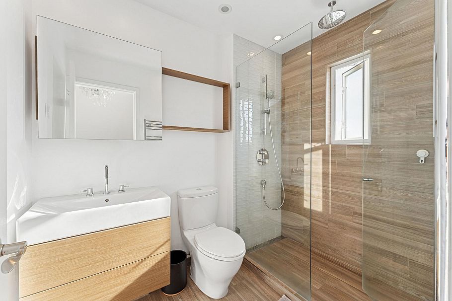 333 E Keith Road North Vancouver, BC - 21