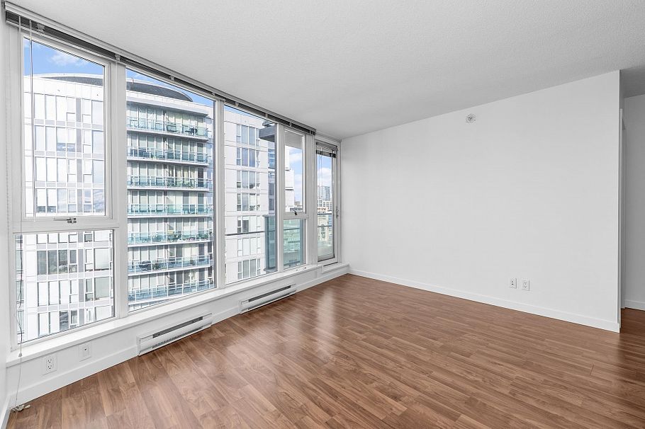 2210 233 Robson Street Vancouver, BC - 12