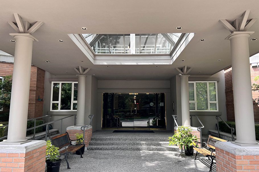 207 5683 Hampton Place Vancouver, BC - 2