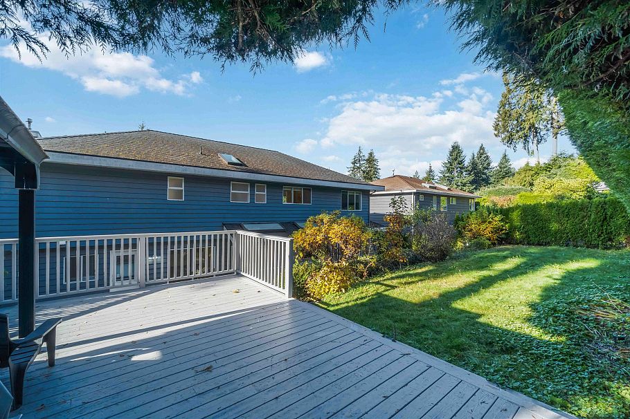 456 Montroyal Boulevard North Vancouver, BC - 34